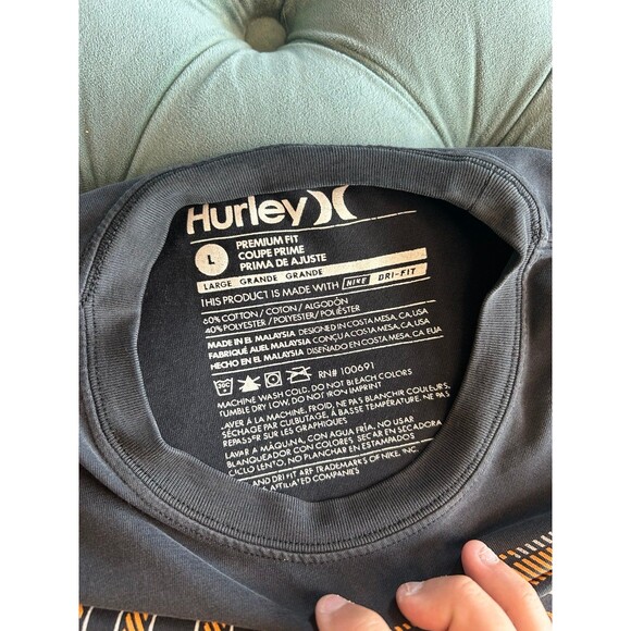 Hurley/Nike Dri-Fit Tee - Size L - Picture 3 of 4